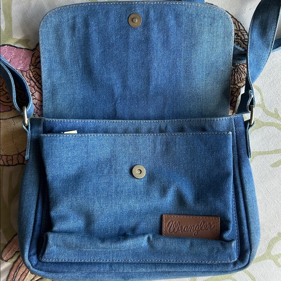 Wrangler Blue Denim Messenger Bag - Picture 6 of 12